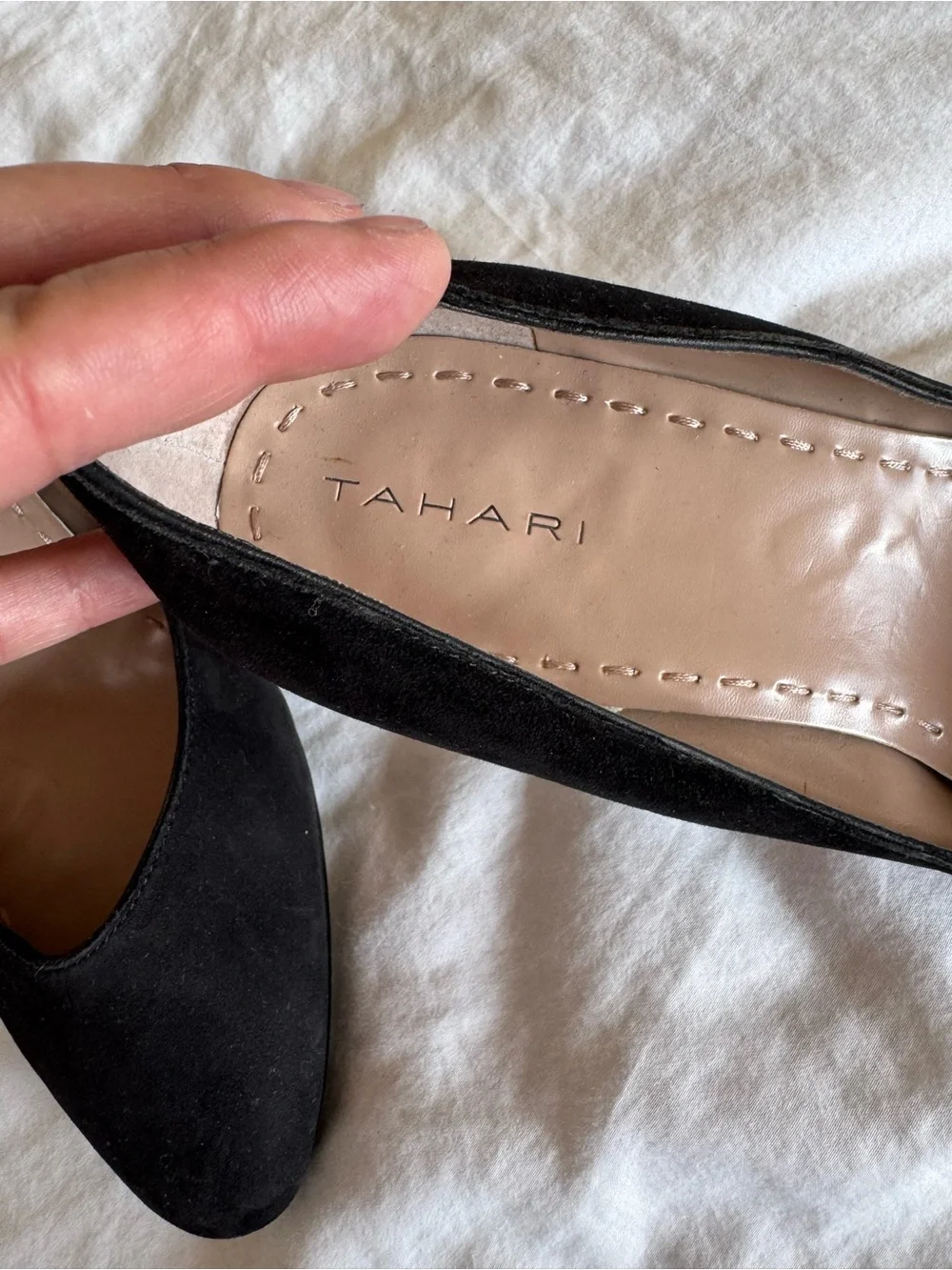 Tahari Classic Black Suede 4 inch High Heel Pumps size 11